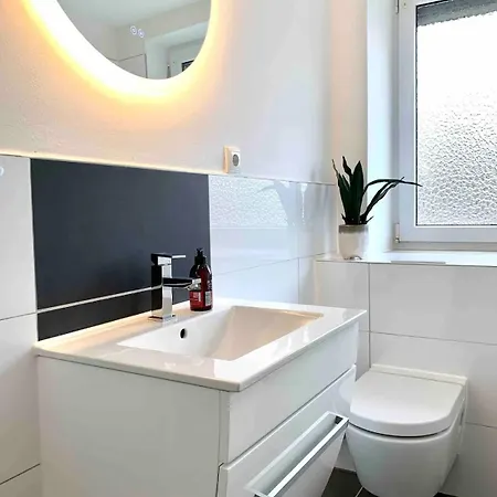 Apartmán Cozy Two Bedroom In *